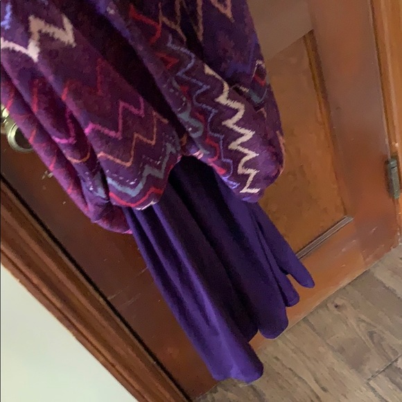 Maxi - Picture 3 of 5